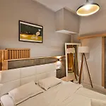 公寓 Flats With Parking