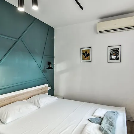 Flats With Parking Appartamento