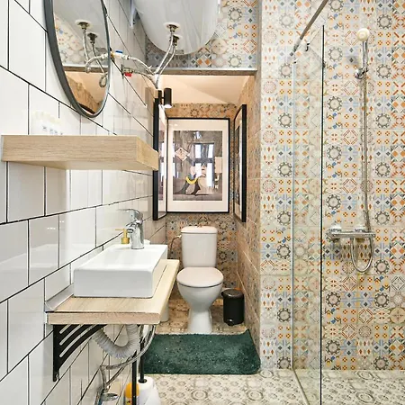 Flats With Parking * 바르나