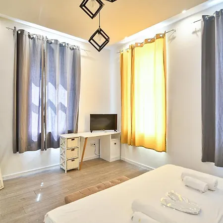 Flats With Parking Appartamento