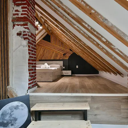 Flats With Parking * 바르나